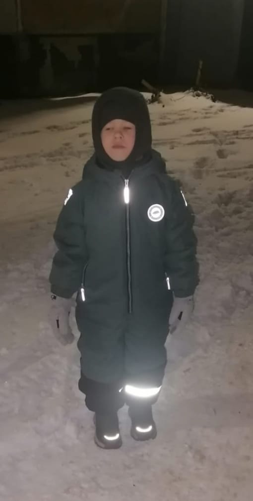 e8LkjhvYXLE.jpg
